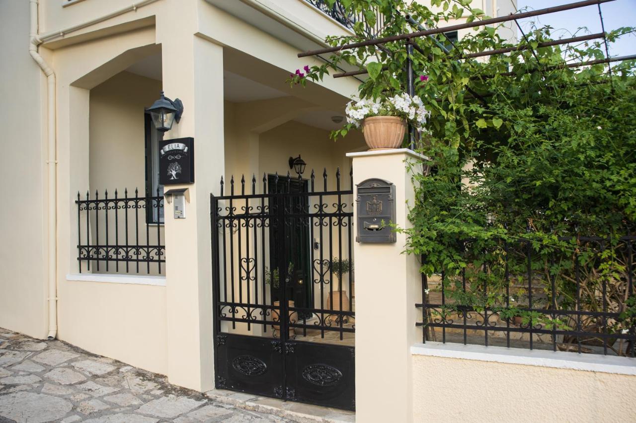 Elia Apartments Chrisso Делфи Екстериор снимка