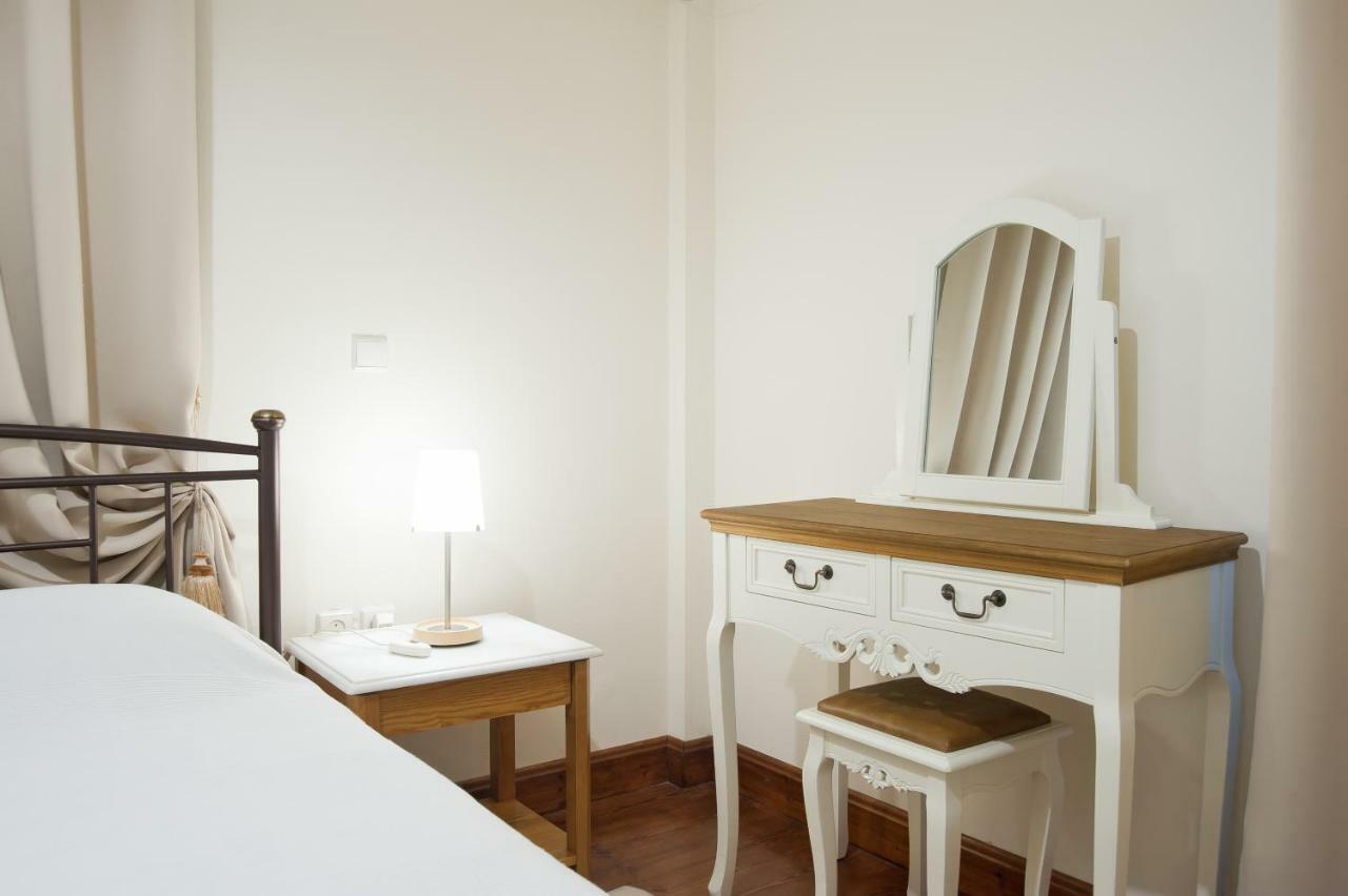 Elia Apartments Chrisso Делфи Екстериор снимка
